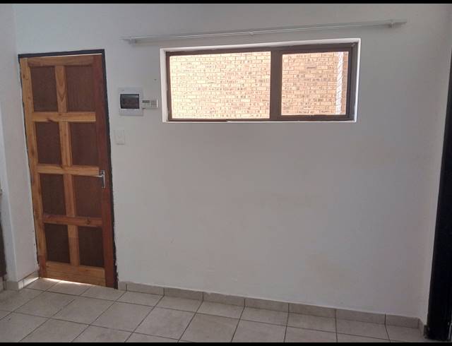 2 BEDROOM SECTIONAL TITLE FOR SALE IN WITFIELD